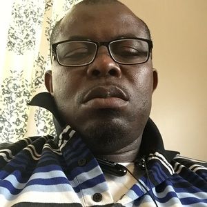 Meet your Posher, Emmanuel